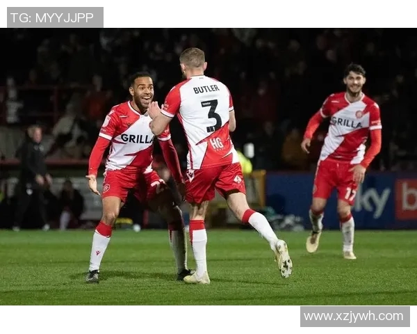 曼彻斯特联队与皇家马德里激战正酣谁将赢得这场巅峰对决